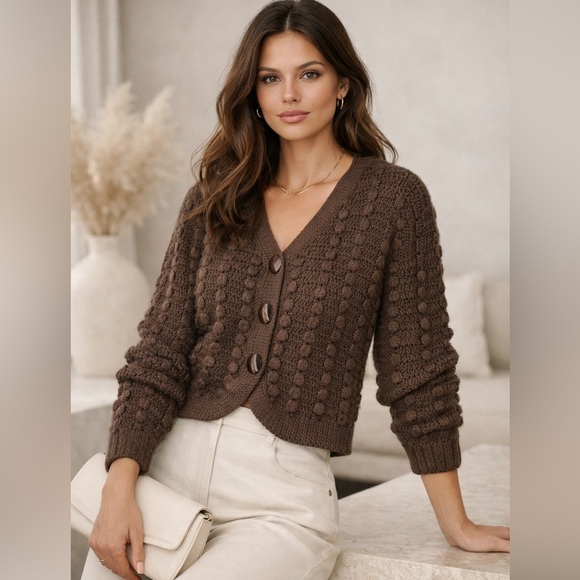 Lisa international Sweaters - Vintage Lisa International button down Cardigan Sweater